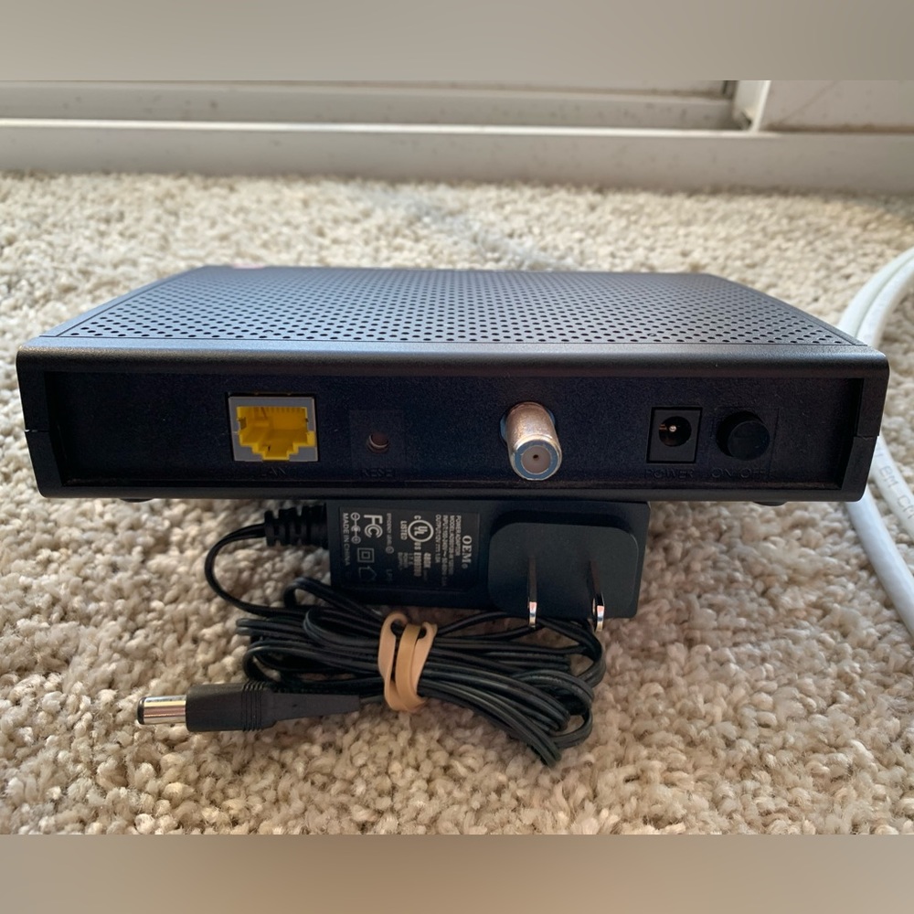 Zoom Cable Modem - Picture 4 of 4
